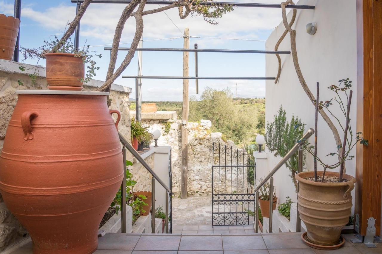 Tholos Αρχοντική Εξωτερικό φωτογραφία